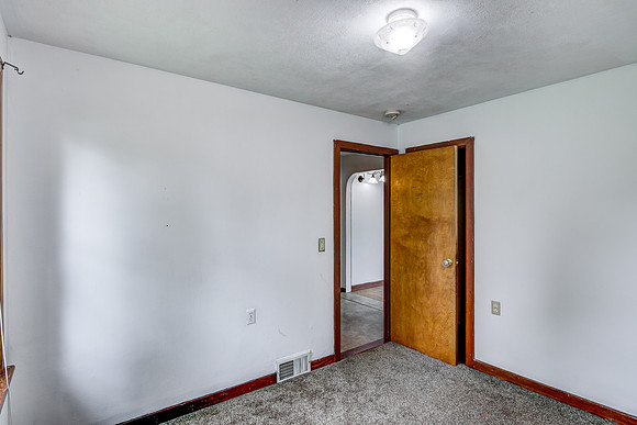 10 - Main Level Bedroom - 1-2