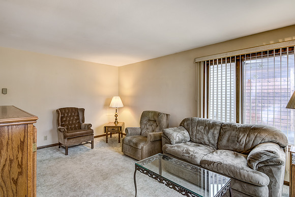 02 - Living Room-2