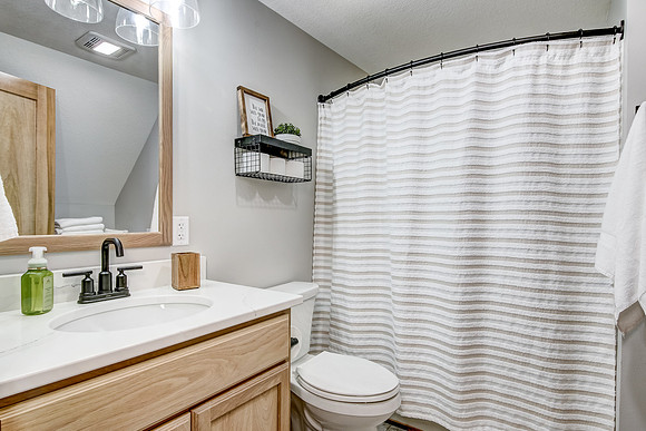 12b - Bathroom-3