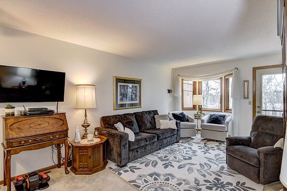 02 - Living Room-1