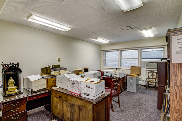 08 - Office-01