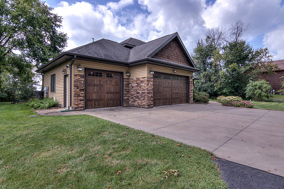 20 - Exterior-3