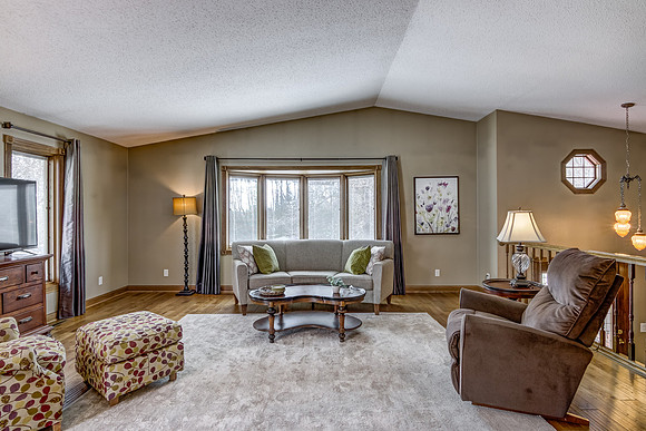 02 - Living Room-3