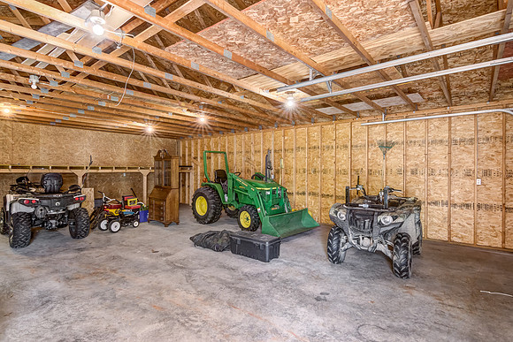 18 - Outbuilding-3