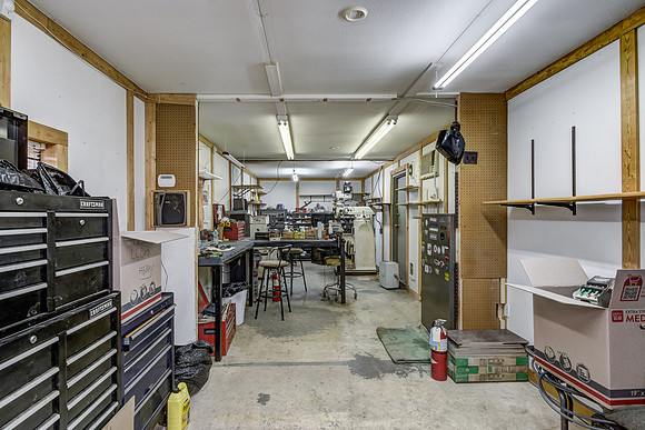 18 - Outbuilding-5