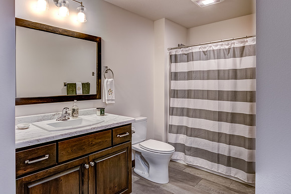 12b - Bathroom-3