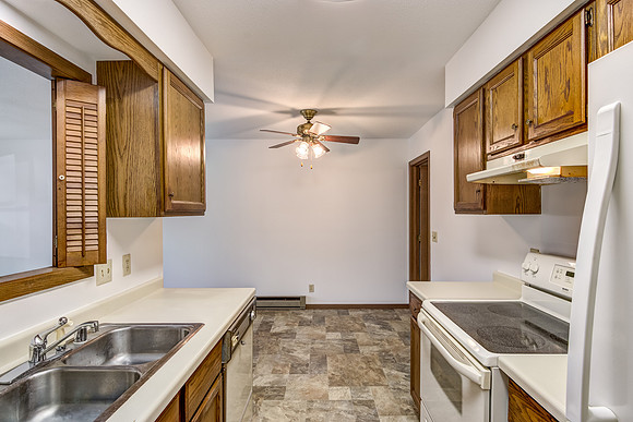03 - Kitchen-5
