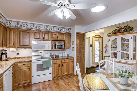 03 - Kitchen-6
