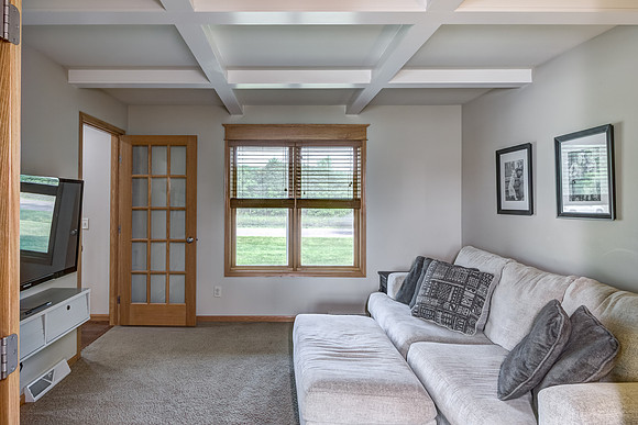 05 - Family Room-2