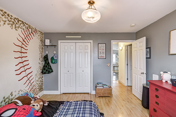 11 - Upper Level Bedroom - 2-4