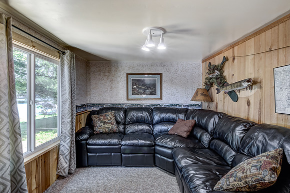 05 - Family Room-1