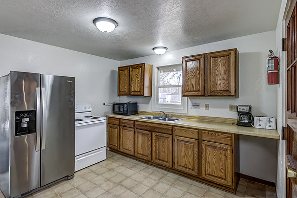03 - Kitchen-4