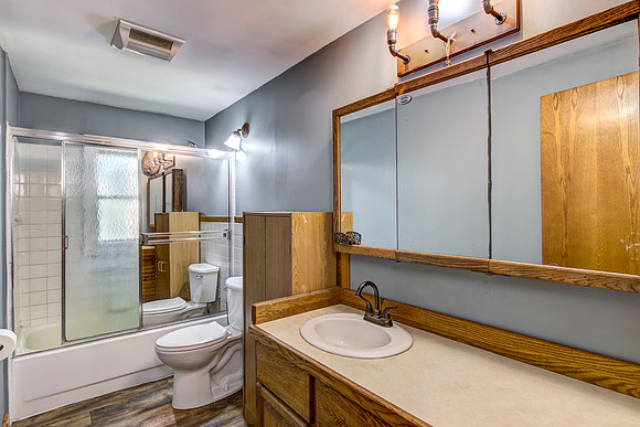 12b - Bathroom-1