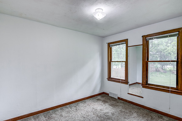 10 - Main Level Bedroom - 1-1