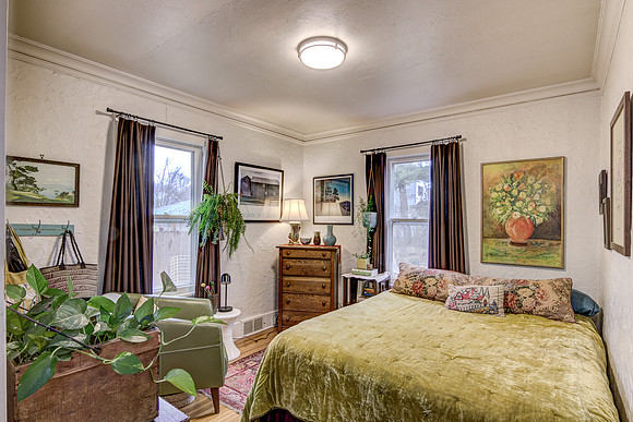 10 - Main Level Bedroom - 1-1