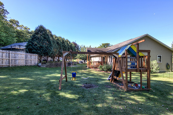 19 - Backyard-08
