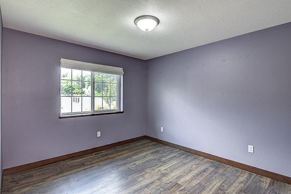 10 - Main Level Bedroom - 1-1