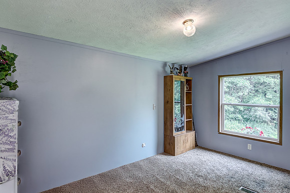 10 - Main Level Bedroom - 1-1-Edit