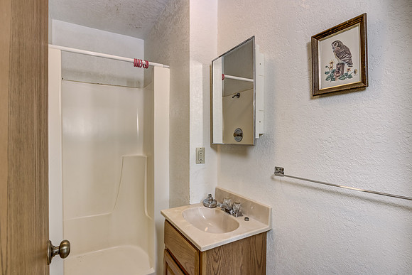 12b - Bathroom-3