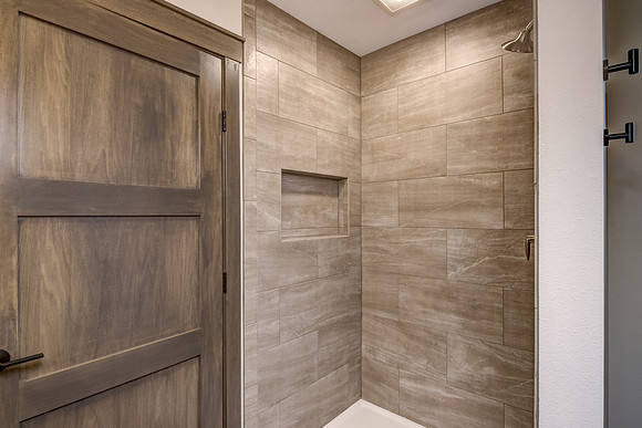 07 - Primary Bathroom-2