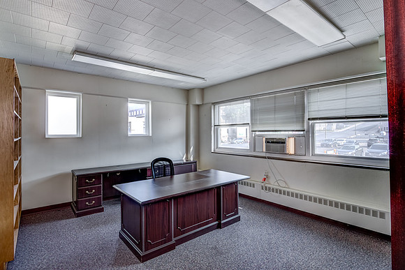 08 - Office-03