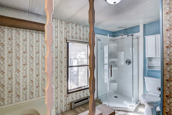 07 - Primary Bathroom-2