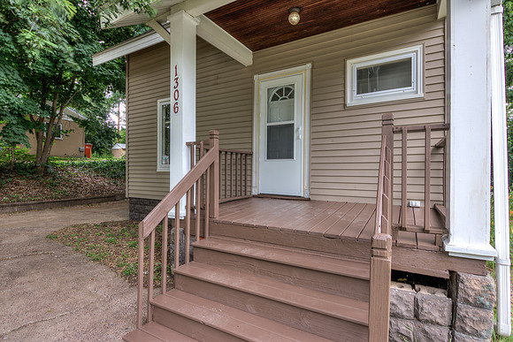 20 - Exterior-1
