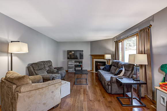 02 - Living Room-1