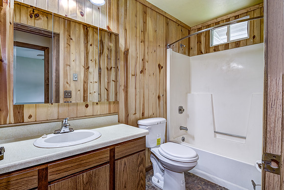 12b - Bathroom-1