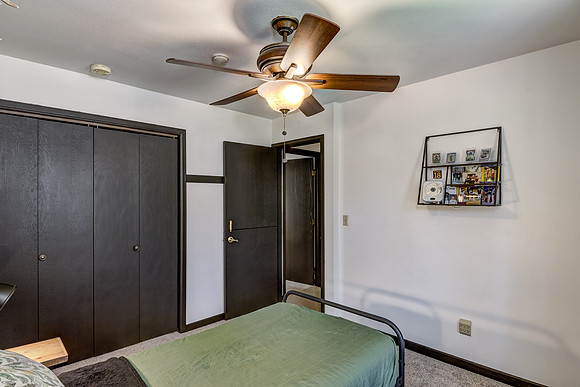 11 - Upper Level Bedroom - 2-2