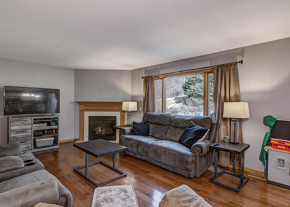 02 - Living Room-2b