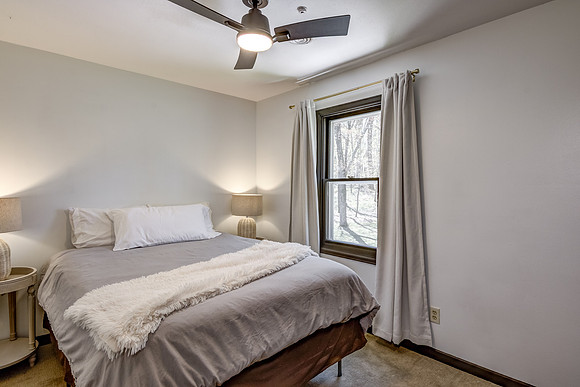 11 - Upper Level Bedroom - 3-1
