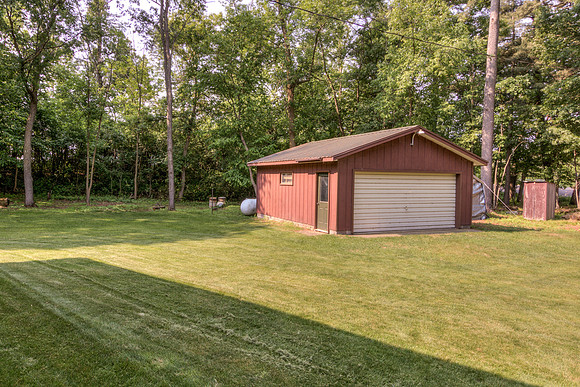 18 - Outbuilding-1
