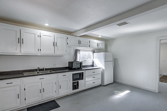 03 - Kitchen-4