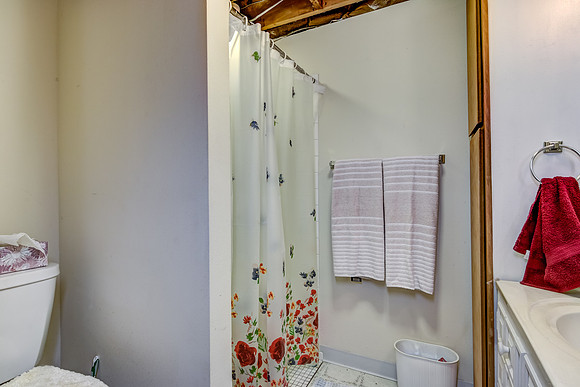 12b - Bathroom-5