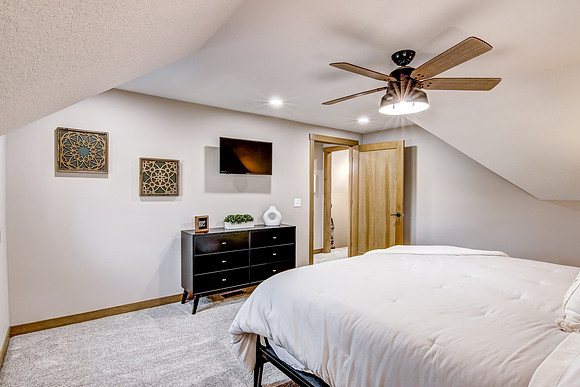 11 - Upper Level Bedroom - 1-3