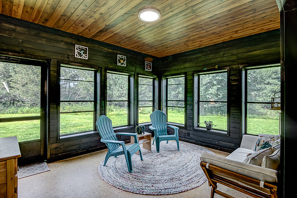 09 - Seasonal Porch-3