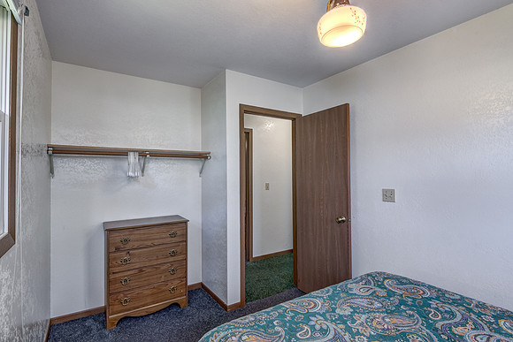 10 - Main Level Bedroom - 4-2