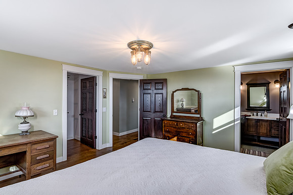 06 - Primary Bedroom-2