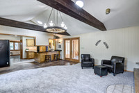 05 - Family Room-4