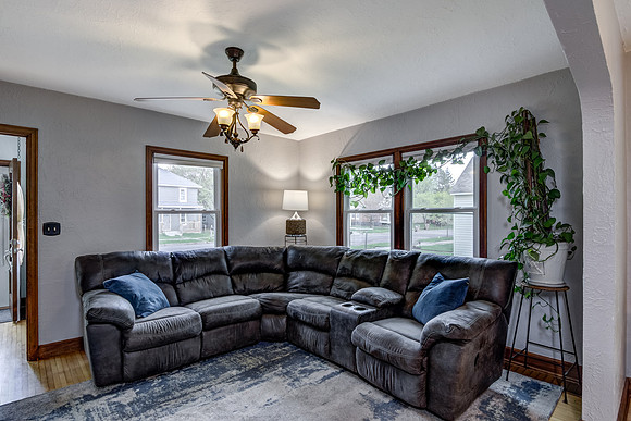 02 - Living Room-2