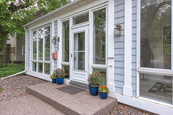 20 - Exterior-1