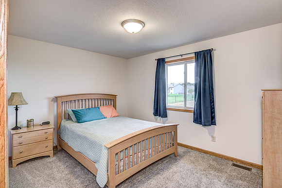 10 - Main Level Bedroom - 1-1