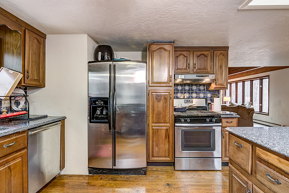 03 - Kitchen-13