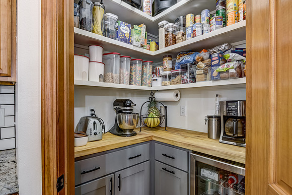 03 - Kitchen-3