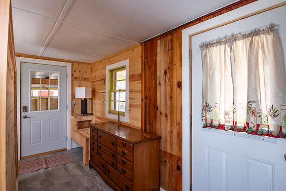 16A - Interior-1
