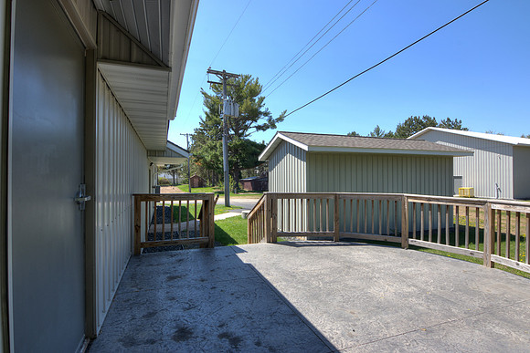 20 - Exterior-4
