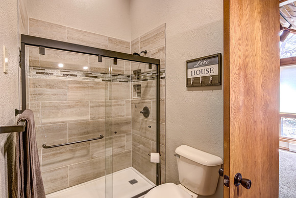 x - 12b - Bathroom-5