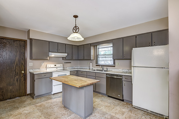 03 - Kitchen-1