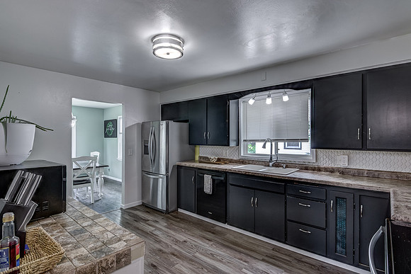 03 - Kitchen-7